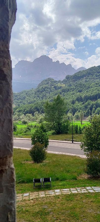 Los Cachorros El Pueyo de Jaca Exteriör bild